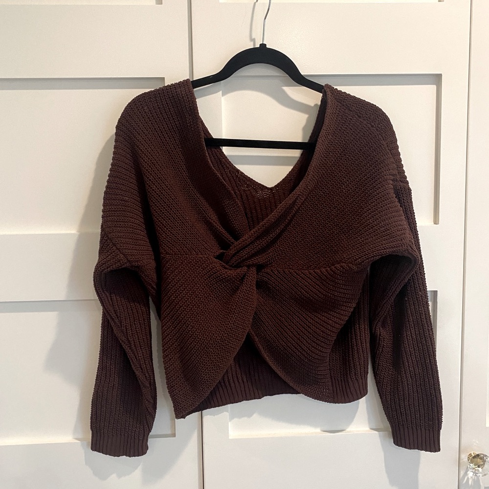 Womens Chunky Brown V-neck Twist-back Knit Sweater, XS